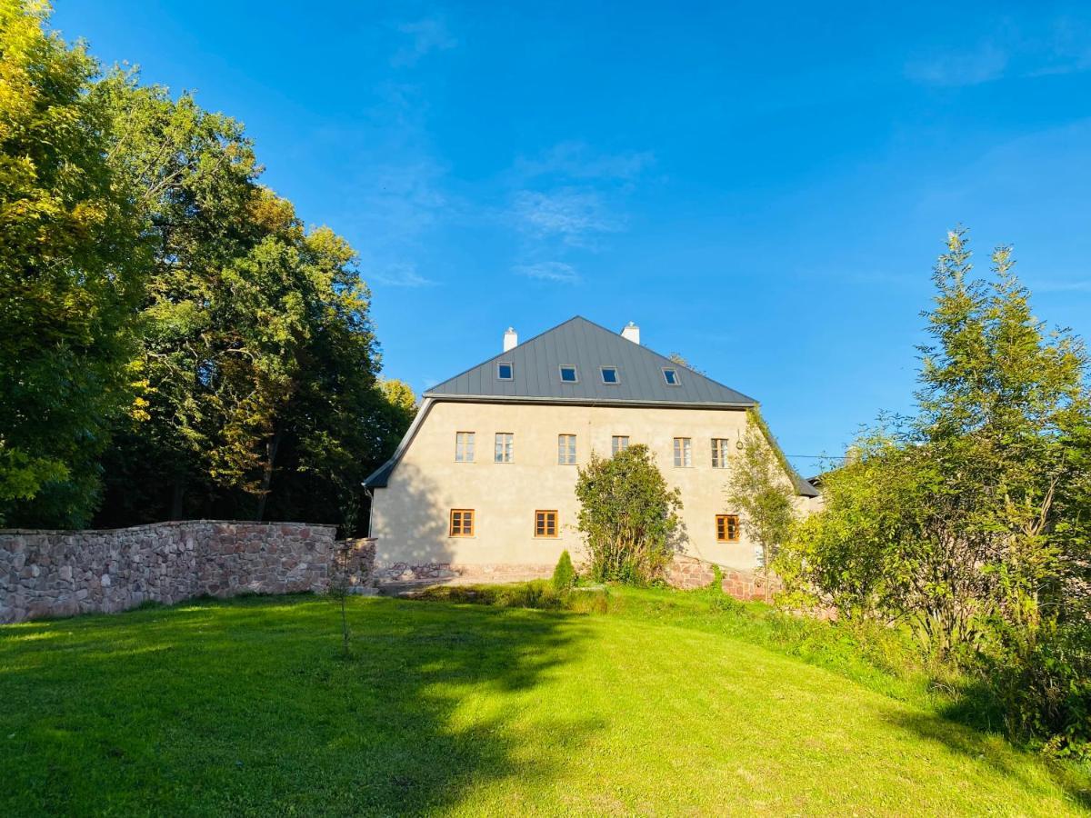 Zamek Sarny - Schloss Scharfeneck Клодзко Экстерьер фото